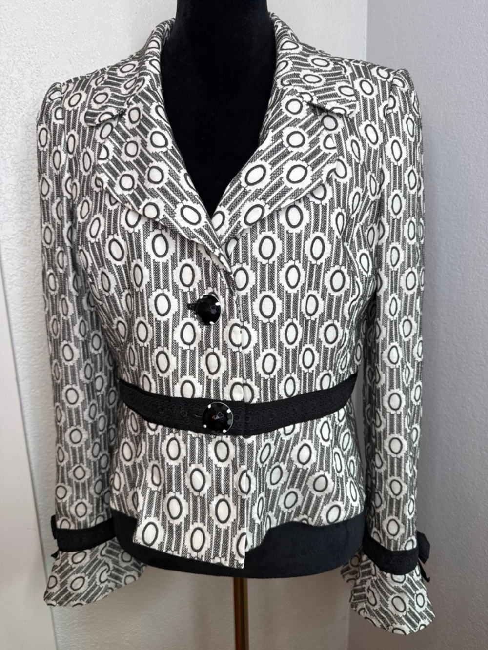 Classiques Entier embroidered Peplum Blazer lace Belted Bow Jacket Black White L
